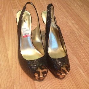 Worthington NWT 9.5M(B) black sparkle and cheetah